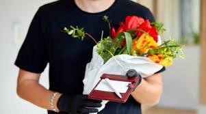 Rosaholics: Discover the Most Stunning & Freshest Roses Online! 2025 Delivery & Shipping Process